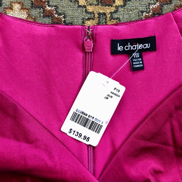 *NWT* Cranberry Pleated-Waist Cap-Sleeve Cocktail Dress - Made in Canada - XXS - Picture 8 of 16